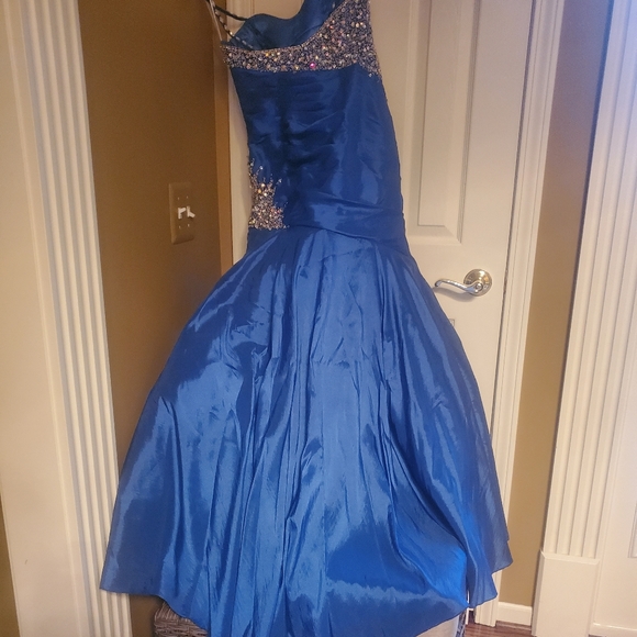 Stunning royal blue dress - Picture 6 of 6